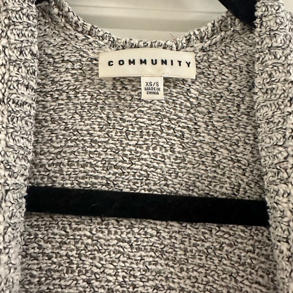 Aritzia Community Cape - Picture 2 of 2